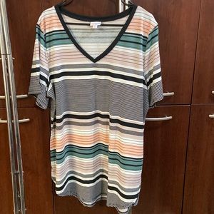 LulaRoe Iris top